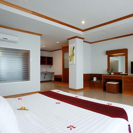 Blue Beach Club & Resort Patong Værelse billede